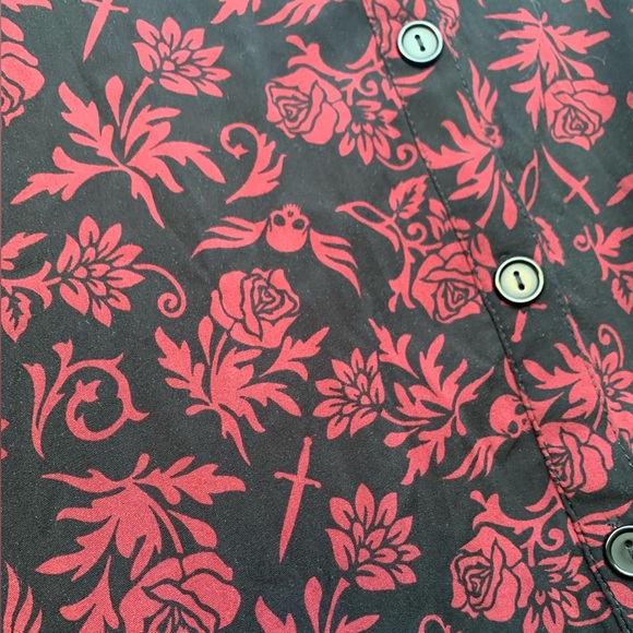 Black & Red Floral Skull Maxi Skirt 
Plus size 0 - Picture 3 of 3